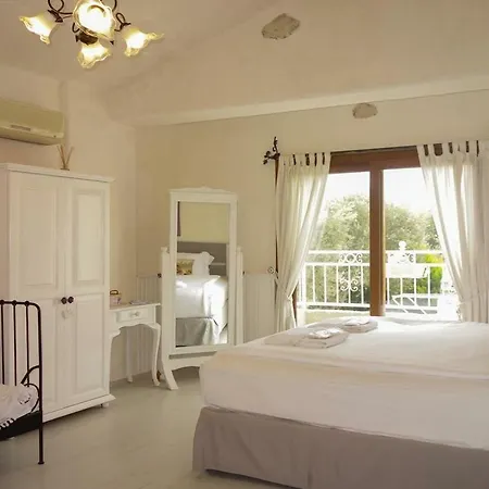 Peri Art 2* ألاتشاتي