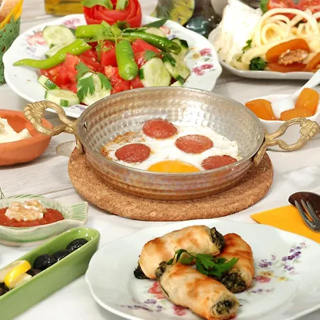 Peri Art فندق ألاتشاتي