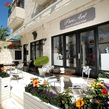 Peri Art Hotel 2*