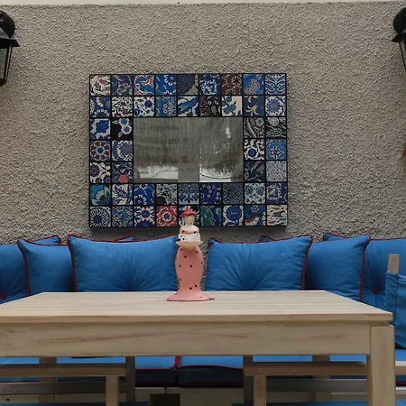 Peri Art فندق 2*