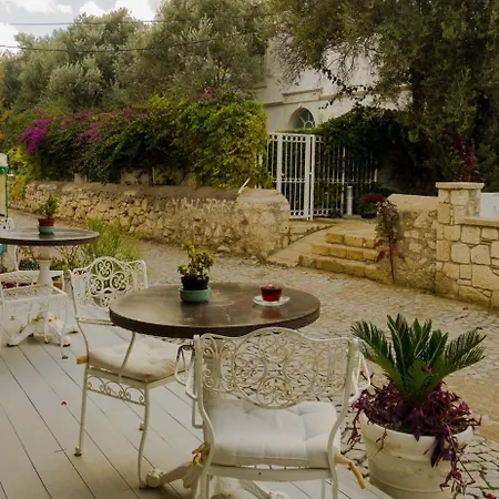 Peri Art فندق 2*