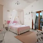 佩瑞艺术酒店 2*